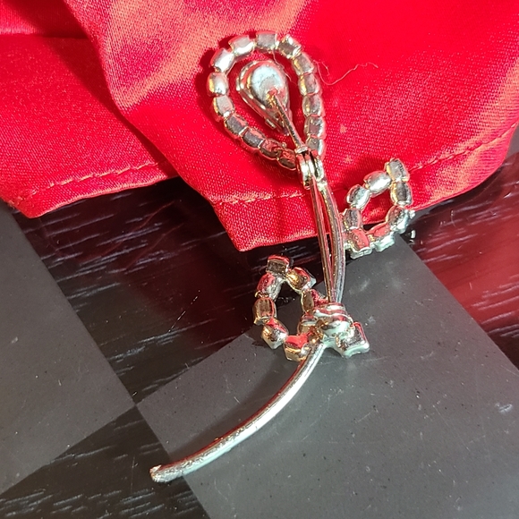 Ladies Vintage Brooch Floral - Picture 6 of 9